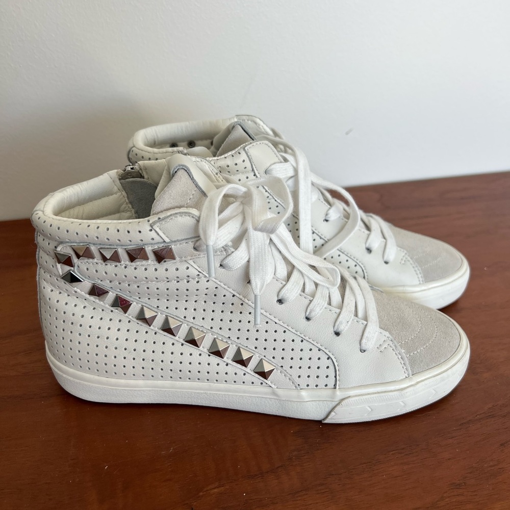 🆕 Steve Madden Sneakers